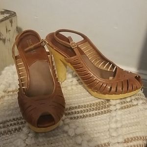 2/$10 Wood heels